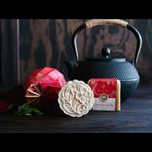 ISO Viori heirloom tea shampoo